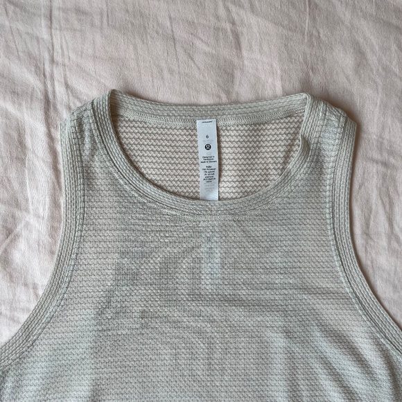 Lululemon⎜Run and Train Racerback Tank⎜Heathered White Opal - Picture 9 of 15